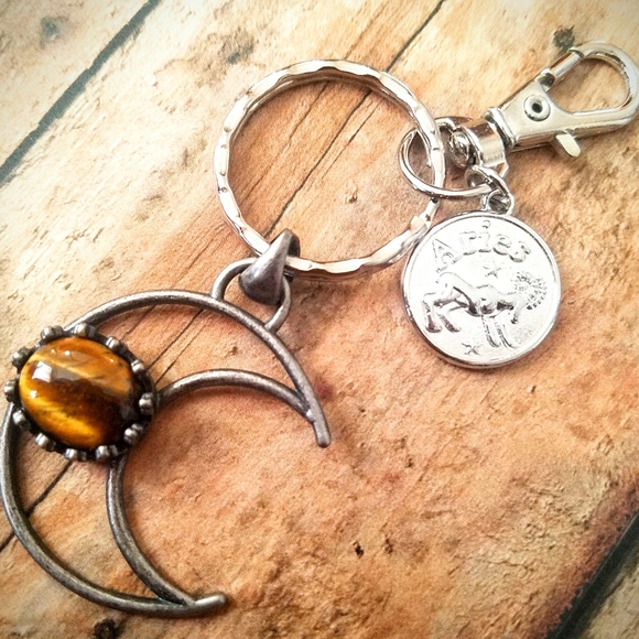 Accessories - ♈️ Aries Moon Keychain